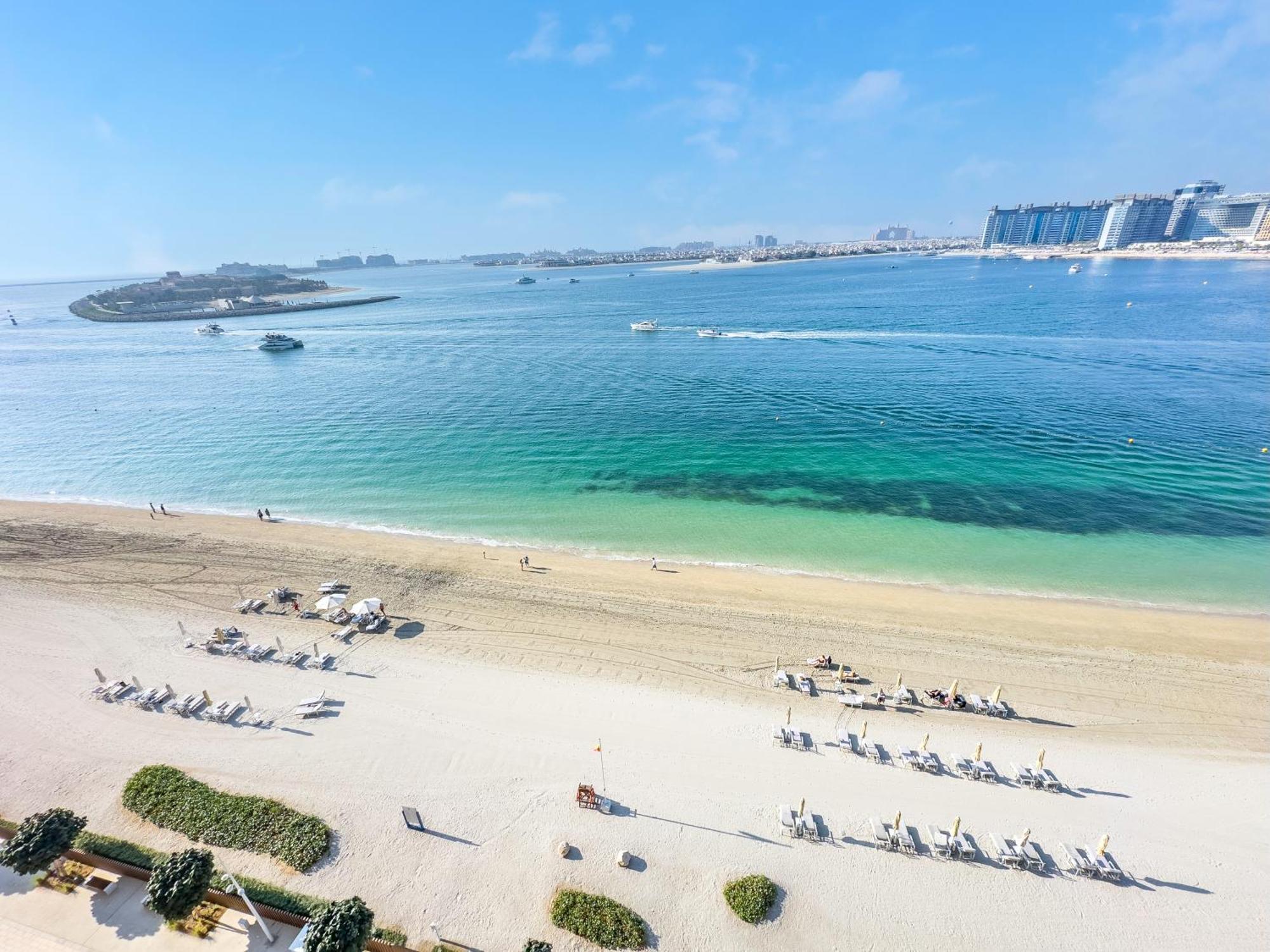 Apartment Exclusive Beachfront 2 Bed With Pool & Palm View Dubai