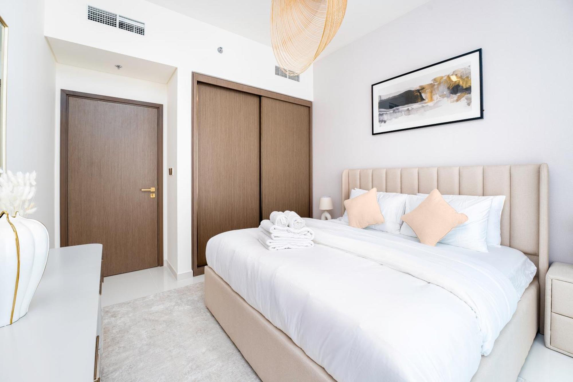 Apartment Exclusive Beachfront 2 Bed With Pool & Palm View